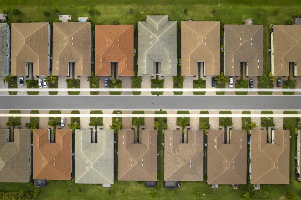 Navigating the Heights: Do I Need a Permit to Replace My Roof? 3 building codes